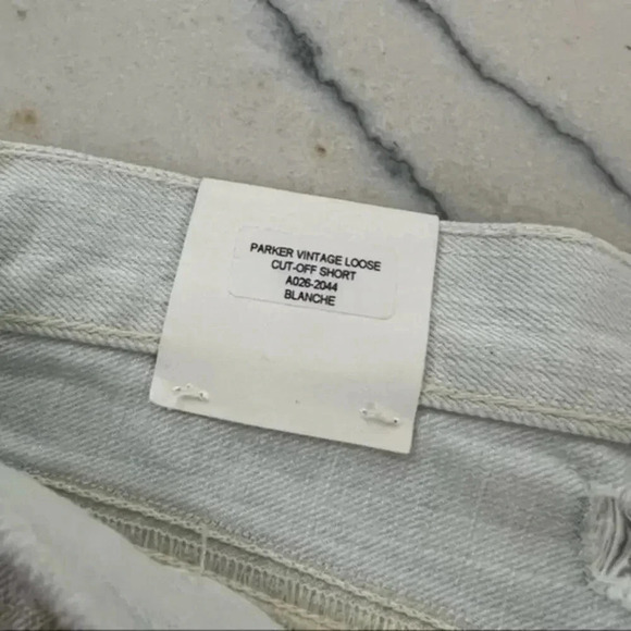 Agolde Parker Cut Off Short in Blanche B884 - Picture 6 of 7